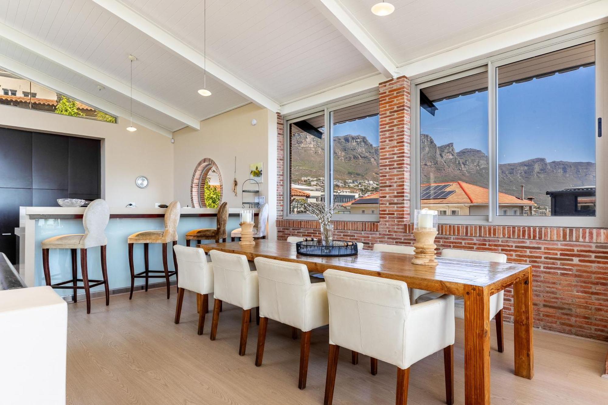 Ocean View Luxury With Pool - Camps Bay Villa *